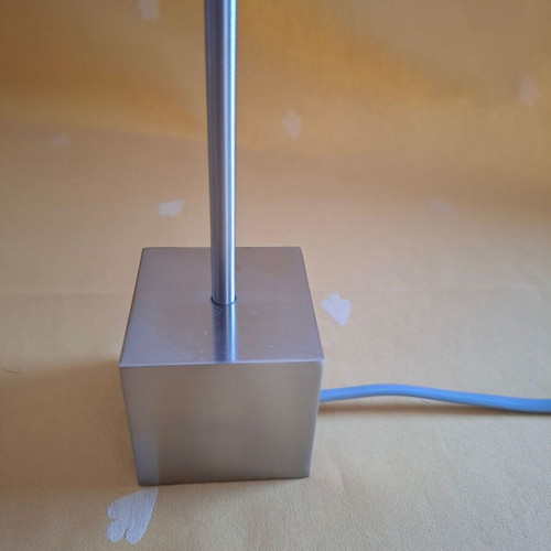 Table lamp like new with gradient glass lighting