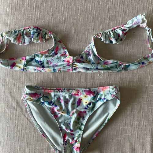 Girls' swimsuit 12 years like new with fantastic colors and fit