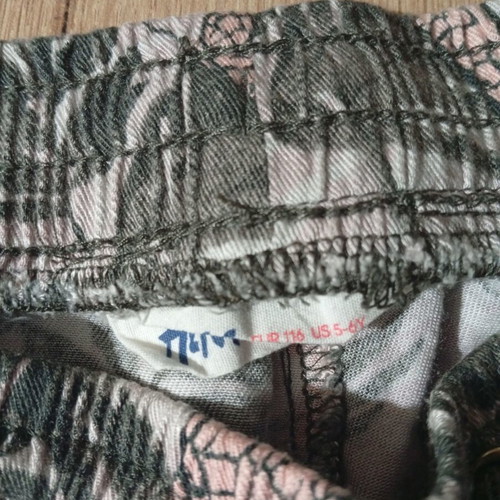 H&M children's shorts 5-6 years, multicolored