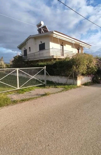 ΜΟΝΟΚΑΤΟΙΚΊΑ 165τετρ. ΣΤΗΝ ΕΎΒΟΙΑ (Ερέτρια) Επιπλωμένη