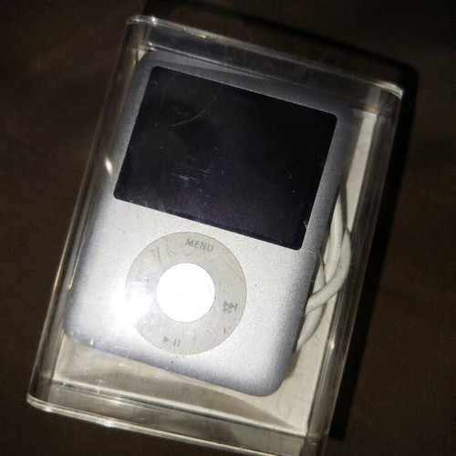 Apple iPod nano 3rd Generation 4GB μεταχειρισμένο, ασημί MA978LL/A A1236