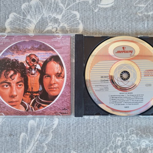 10cc Deceptive Bends CD like new, classic rock album