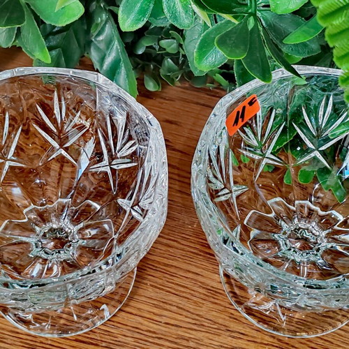 Vintage crystal dessert bowls like new