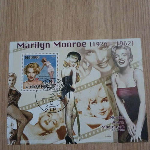 Marilyn Monroe Souvenir Sheet with Stamp from Sao Tome new