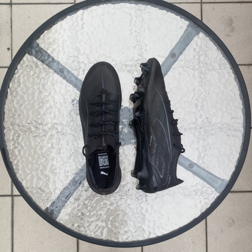 Puma Ultra football boots, black, size 44.5