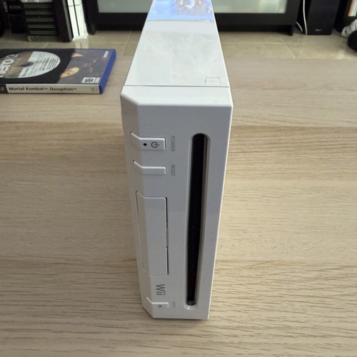 Nintendo Wii Console with Wii Remote like new