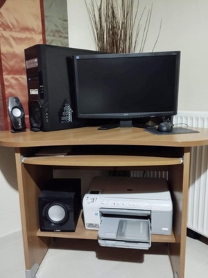 Computer desk with chair like new