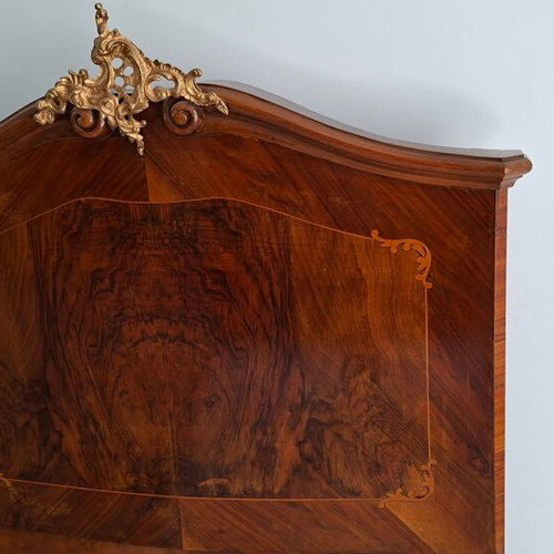 Italian walnut and rosewood bed Louis XV style used, marquetry and bronze details