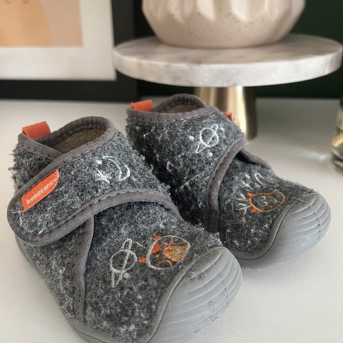 Biomecanics kids slippers like new, size 21, gray with orange details