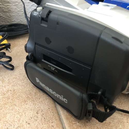 Panasonic NV-DS 12 Digital Camcorder like new with wide lens and accessories