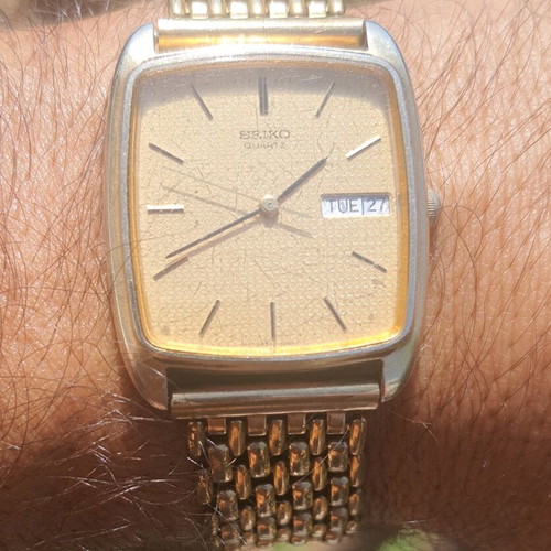 Seiko 6533-5000 80's vintage wristwatch used, gold color