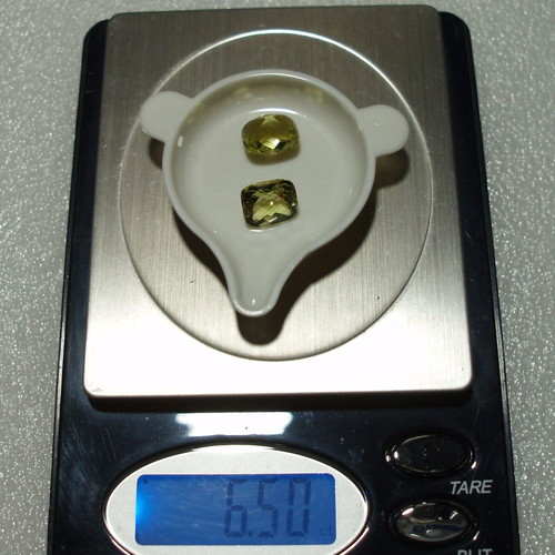 Peridot minerals 6.50 ct like new, pack of 2 pieces