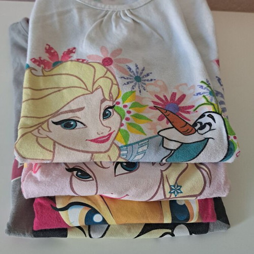 Disney Girls' T-Shirts like new, pack of 4, multicolored