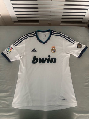 Real Madrid 2012-13 jersey like new, authentic with LaLiga patch
