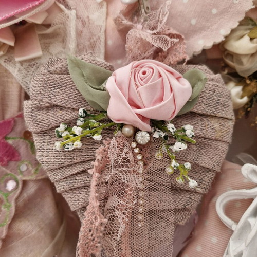 Handmade romantic decorative wreath like new