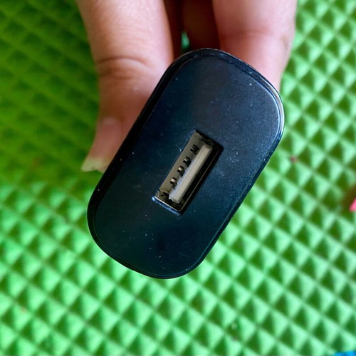 Yenkee YAC USB Charger like new