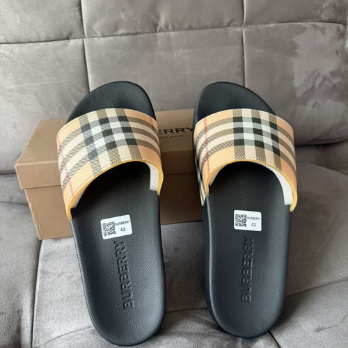 Burberry men slippers new, beige and black, sizes 43-45