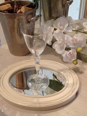 Oval white decape mirror new with elegant frame