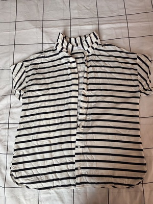 Jake's striped women's shirt short sleeve size M like new black and white