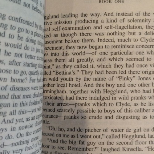 An American Tragedy by Theodore Dreiser like new, Signet classics