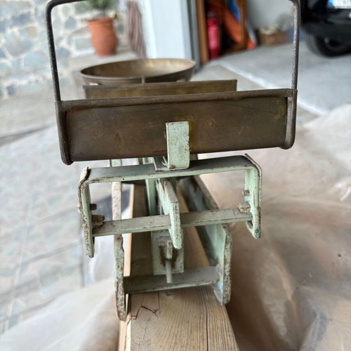 Old scale used from 1950-1960