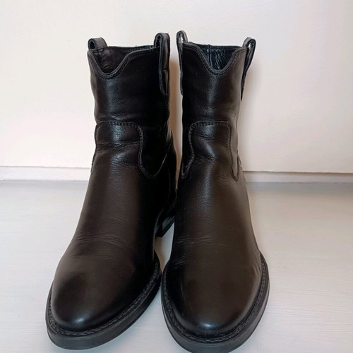 Benetton Leather Ankle Boots Like New, Black, Size 37