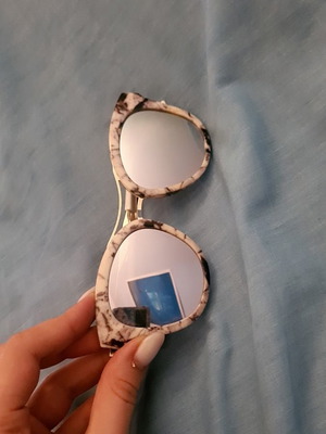 Guess sunglasses used limited collection butterfly white with veins