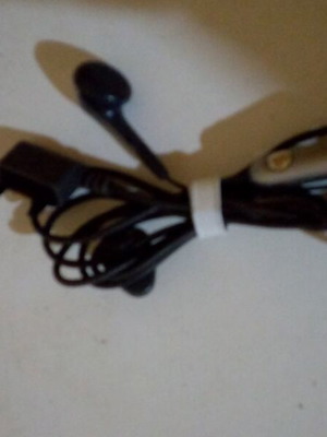 Sony Ericsson W302 headset like new, genuine