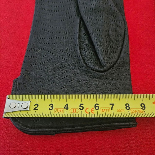 Vintage leather gloves like new, black
