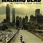  The Walking Dead, season 1 DVD boxset.