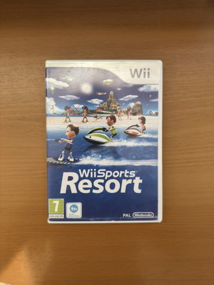 Wii Sports Resort game used, complete in box with manuals