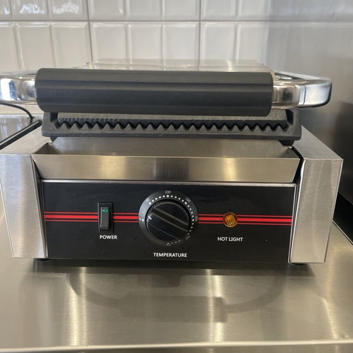 Professional Panini Grill with Cast Iron Plates new
