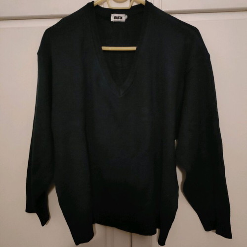 Knitted V-neck sweater used, blue, size M