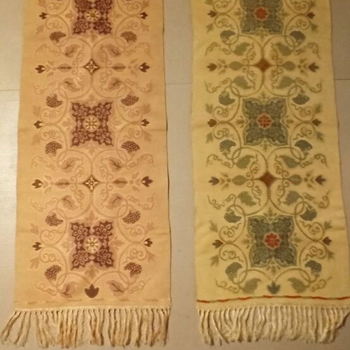 Silk table runners set of two like new