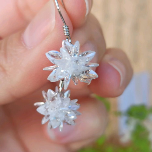 Silver flower dangle earrings new