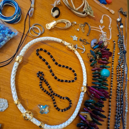 Jewelry lot used, package