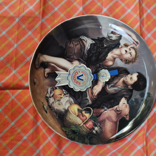Limoges VIZANI wall plates collectible set of 5 like new