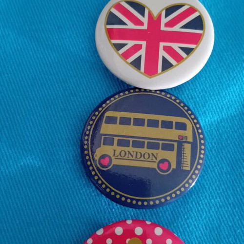 Set of pins with England London theme new, multicolored