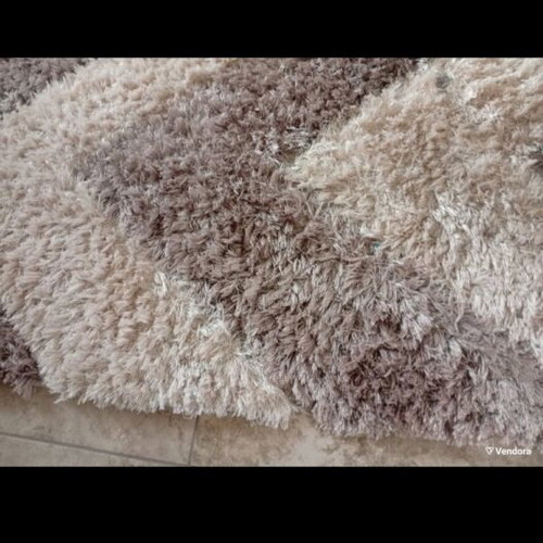 Rug 2.00 x 2.40 like new