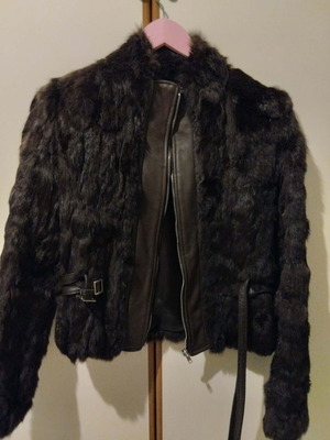 2000s black jacket with rabbit fur and leather, like new
