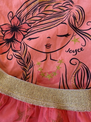 Girl's clothing set size one year, like new, Greek made