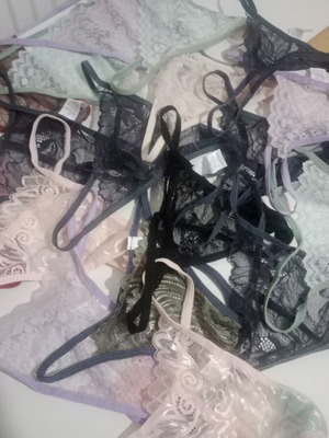 String πακέτο 20 τεμαχίων μέγεθος small καινούργιο, πολύχρωμο, δαντέλα
