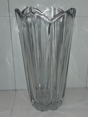Glass vase transparent new, height 23 cm, diameter 12 cm