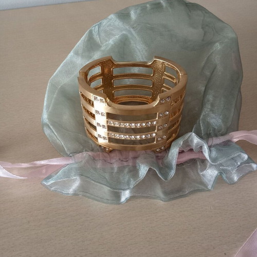 Bracelet cuff like new, gold matte, 18 cm inner circumference