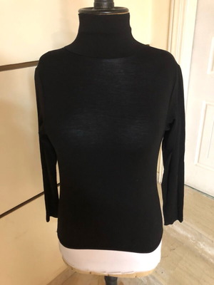 Women's turtleneck like new with sleeve and open back, size S