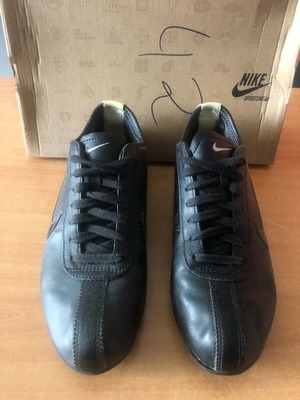 Branded men's athletic shoes used size 42