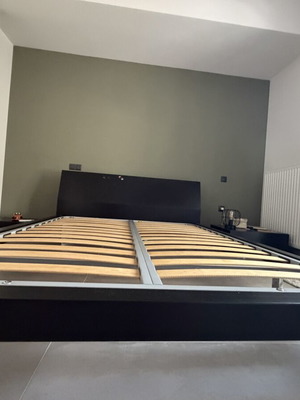 Casa Di Patsi black lacquer bed with 2 nightstands and mirror