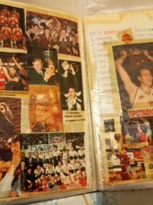 Scrapbook με αθλητικά αποκόμματα εφημερίδων 1980-2000 μεταχειρισμένο