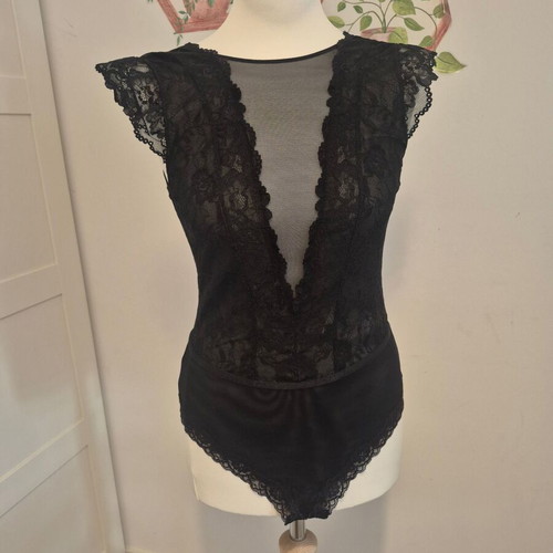 H&M bodysuit new, black