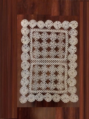 Handmade table runner made with tatting like new